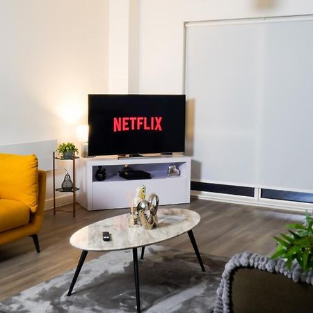 Manchester City Centre Apt With Balcony & Free Parking - Including Free 1-Hour Late Check-Out For Bookings On The 29Th 31St May, Justeat Voucher For 2-Night Stays Minimum! Luaran gambar